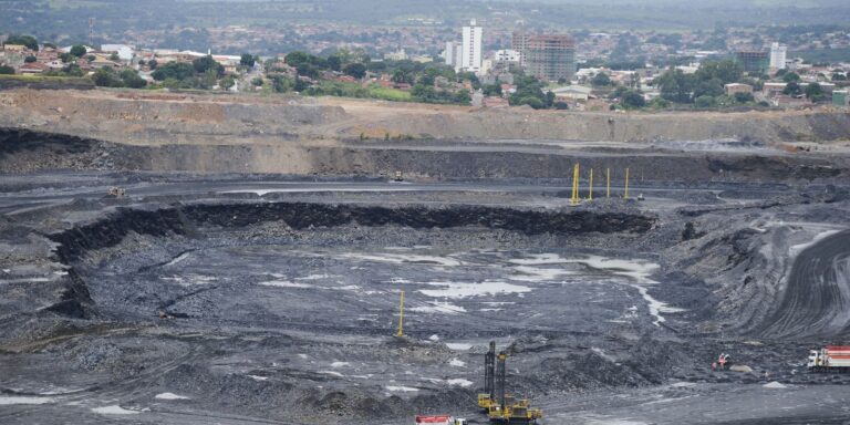 951773-mineradora_20.jpg