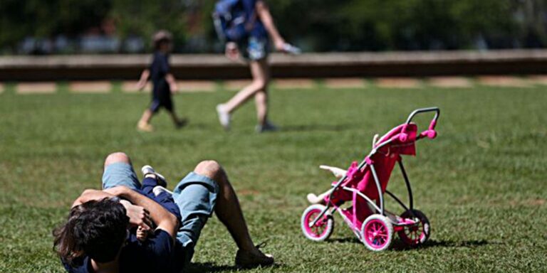 Licença-paternidade é avanço, mas ainda é desigual no cuidado infantil