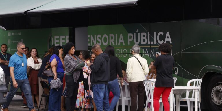 Depoimentos à defensoria do RJ denunciam violações em megaoperação