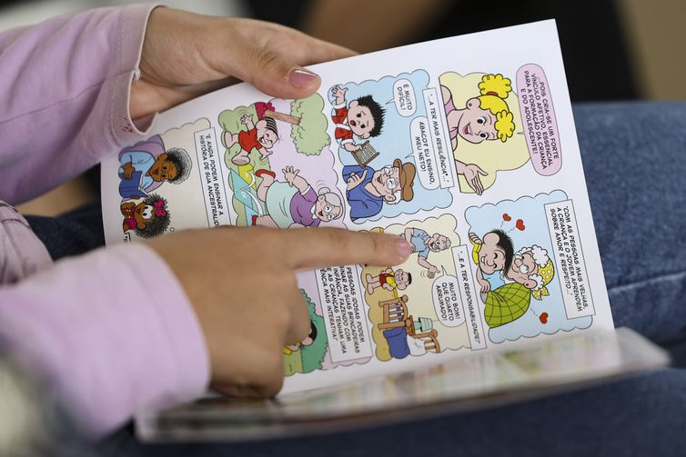 Brasília (DF), 26/03/2025 - O ministério dos Direitos Humanos e Instituto Maurício de Souza lançam gibi da Turma da Mônica sobre intergeracionalidade em escola no Itapoã, região administrativa do Distrito Federal. Foto: Marcelo Camargo/Agência Brasil