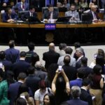 Câmara retoma trabalhos após retirada à força de Braga