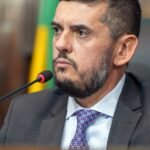 Após colocar tornozeleira eletrônica, Rodrigo Bacellar é solto no Rio