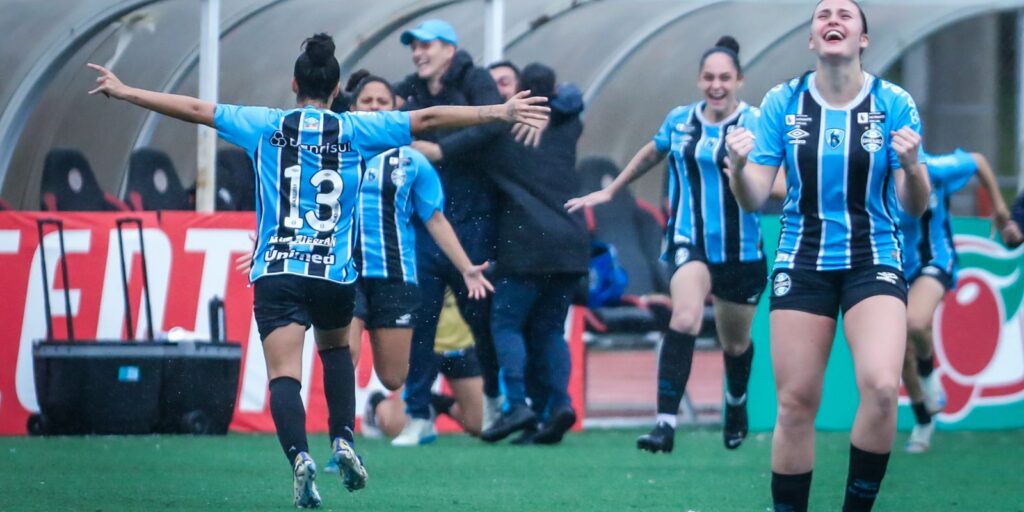 Com emoção, Grêmio e Flamengo avançam à final da Copinha Feminina