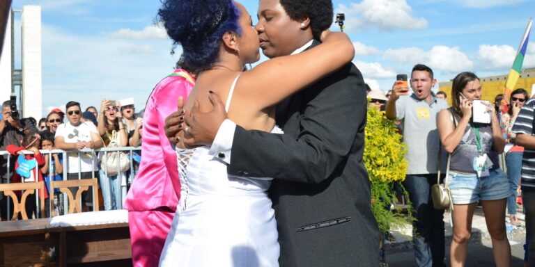 Casamento entre pessoas do mesmo sexo cresce 8,8% e atinge recorde