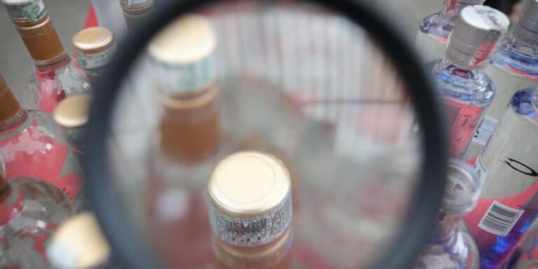 Saúde encerra sala que monitorava casos de intoxicação por metanol