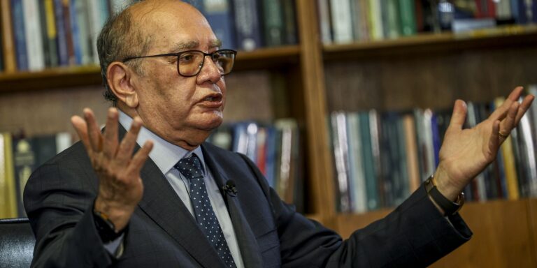 Gilmar Mendes suspende parte de decisão sobre impeachment de ministros