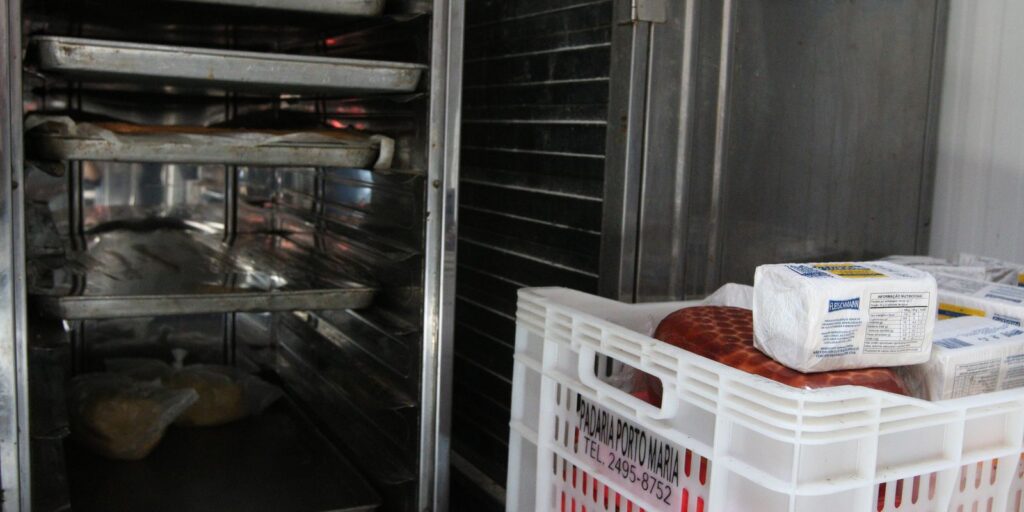 Bares, hotéis e restaurantes sofrem graves perdas com apagão em SP