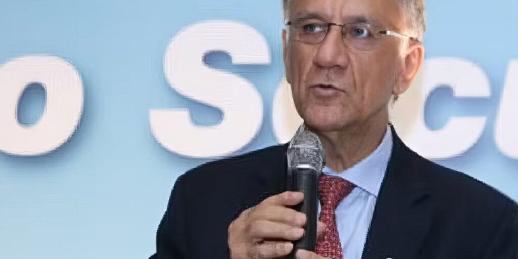 Morre em São Paulo o professor e intelectual Luiz Roberto Alves