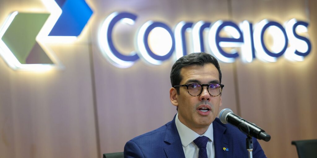 Correios preveem 15 mil demissões voluntárias e fechar mil agências