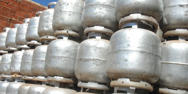 Beneficiários com NIS final 7 recebem Auxílio Gás nesta quinta