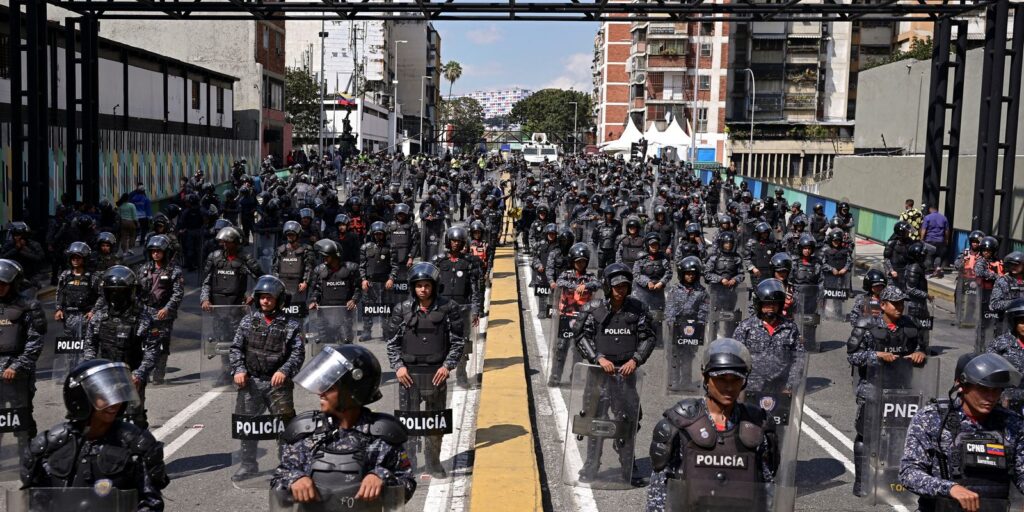 Juristas pedem que tribunal internacional investigue ação na Venezuela