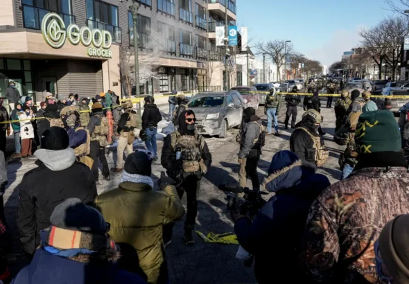 Agentes do ICE matam homem durante protesto em Minneapolis, nos EUA