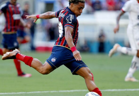 Vitória e Bahia: clássico do futebol baiano na TV Brasil neste domingo