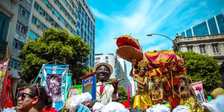Rio: Cordão do Boitatá estreia no circuito dos megablocos do carnaval