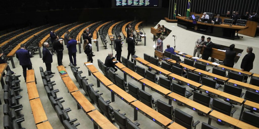 Edital para policial legislativo da Câmara sai em janeiro, diz Motta