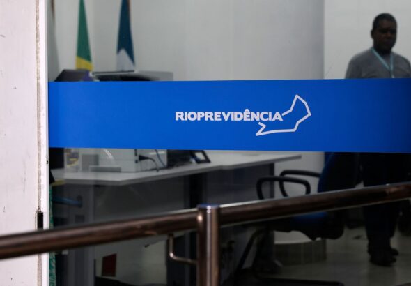 Cláudio Castro exonera presidente da Rioprovidência