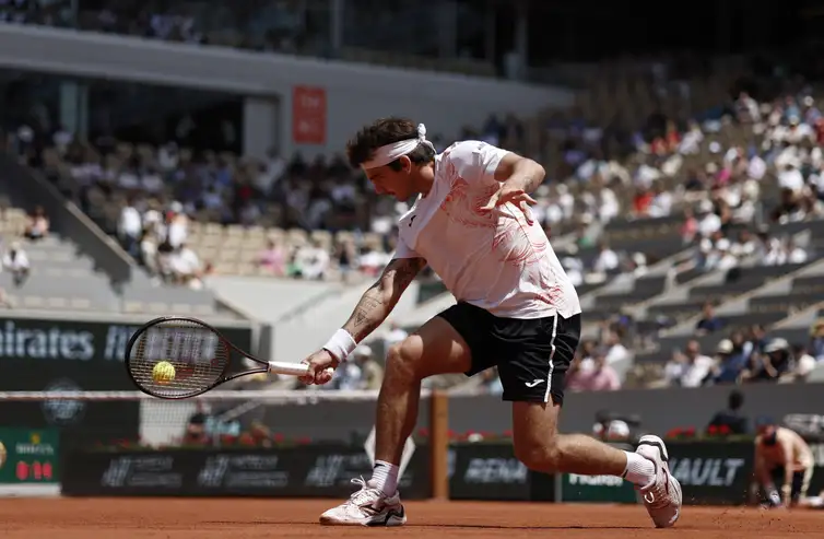 Thiago Wild surpreende Medvedev e elimina número 2 do mundo em Roland Garros
30/05/2023
REUTERS/Benoit Tessier
