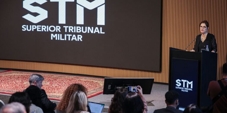 STM recebe pedido de perda de patente de Bolsonaro e mais 4 oficiais