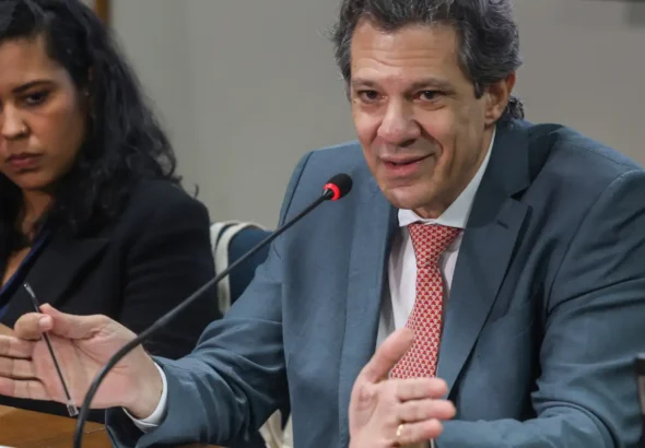Haddad pede que Congresso enfrente problema dos supersalários