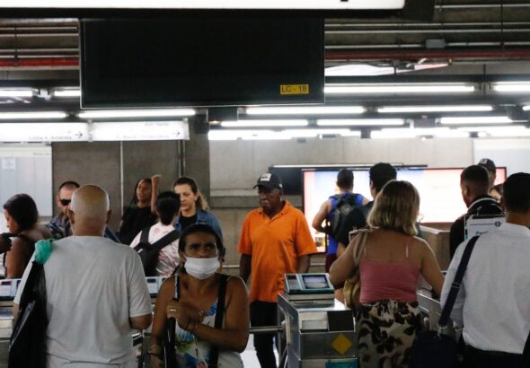 Metrô de SP funcionará ininterruptamente de sábado para domingo