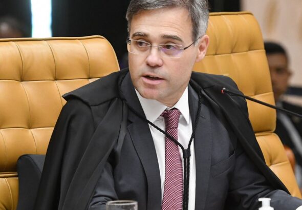 Mendonça devolve dados sigilosos de Vorcaro à CPMI do INSS