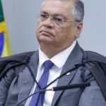 Dino manda suspender pagamento de penduricalhos nos Três Poderes