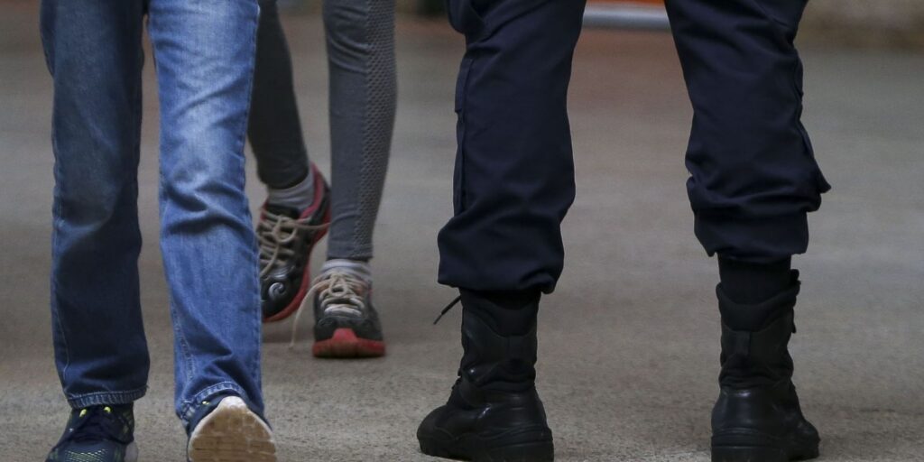 Justiça suspende regras de escolas cívico-militares em SP