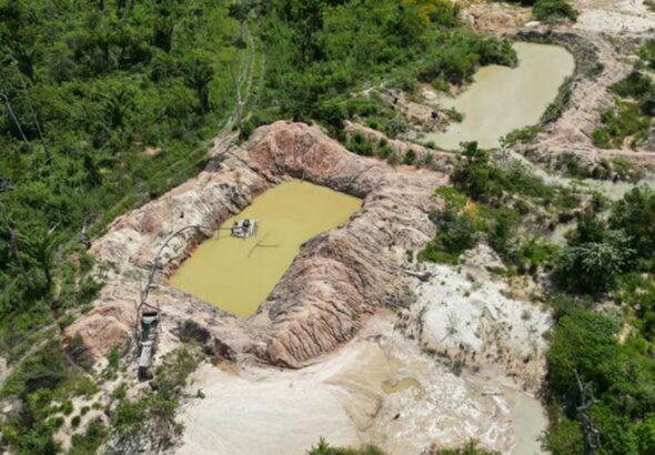 PF combate venda de diesel para garimpos ilegais em terra indígena