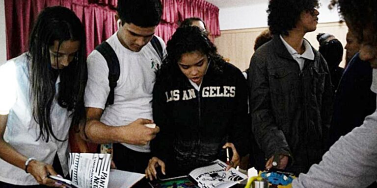 Histórias em quadrinhos podem ajudar no debate racial em sala de aula