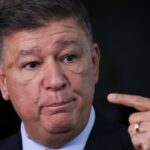 Dino dá 5 dias para senador explicar repasse de emendas à Lagoinha