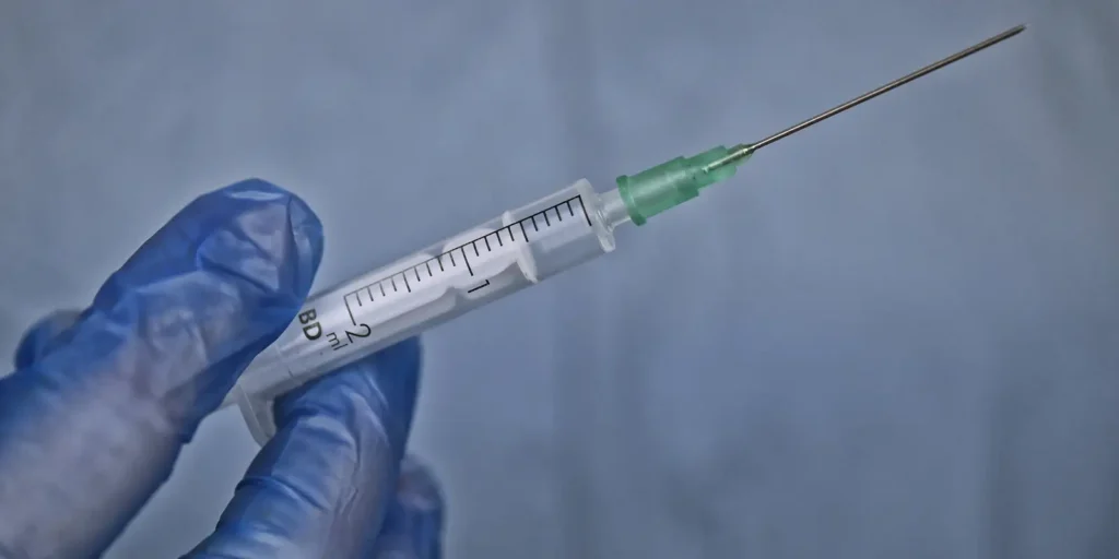 Anvisa alerta para riscos de uso indevido de preenchedores dérmicos