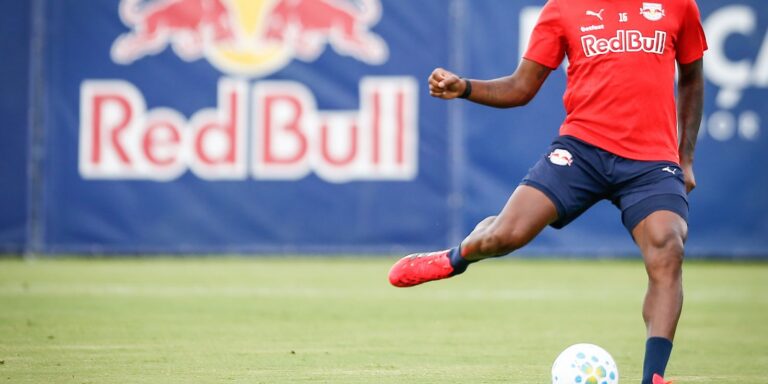 Gustavo Marques é suspenso por fala machista contra árbitra