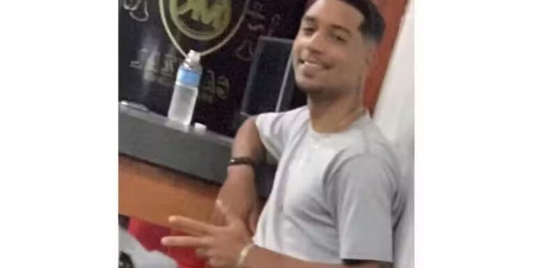 Homem que matou mulher em joalheria deixa hospital e é preso