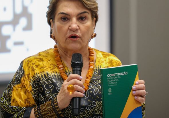 "Temos que agir", diz ministra das mulheres sobre estupro no Rio
