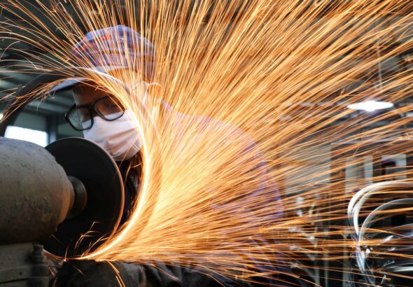 Governo destina R$ 15 bi a setores afetados por crises internacionais