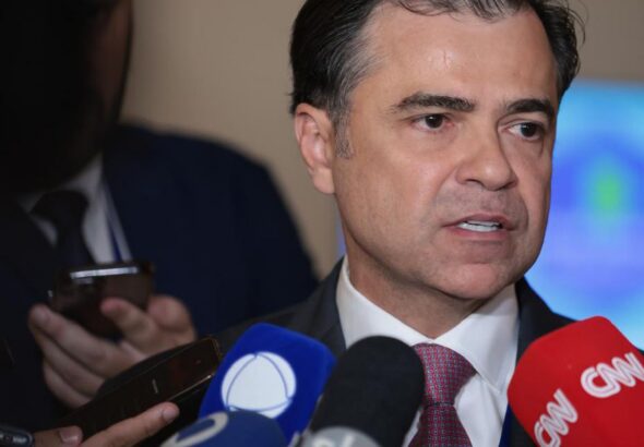 Diretor-geral da Aneel critica Enel por evitar processo de caducidade