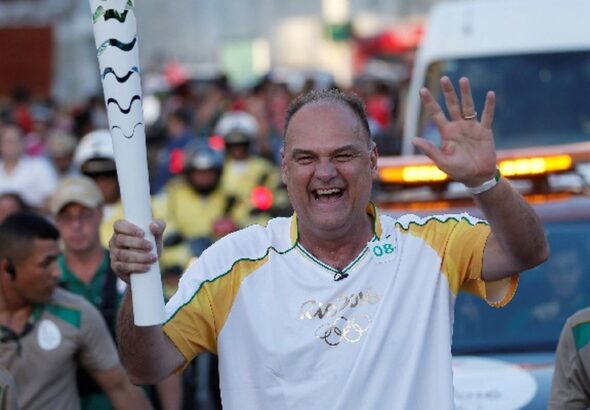 Flamengo aposenta camisa 14 de Oscar