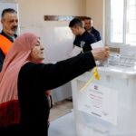 Palestinos vão às urnas em eleições municipais