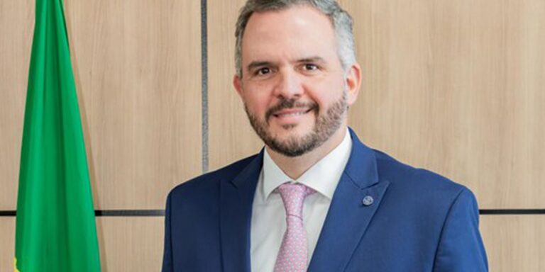 Governo prepara medidas para amenizar reajuste do querosene de aviação