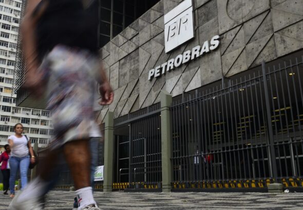 Petrobras reajusta preço do querosene de aviação em 55%