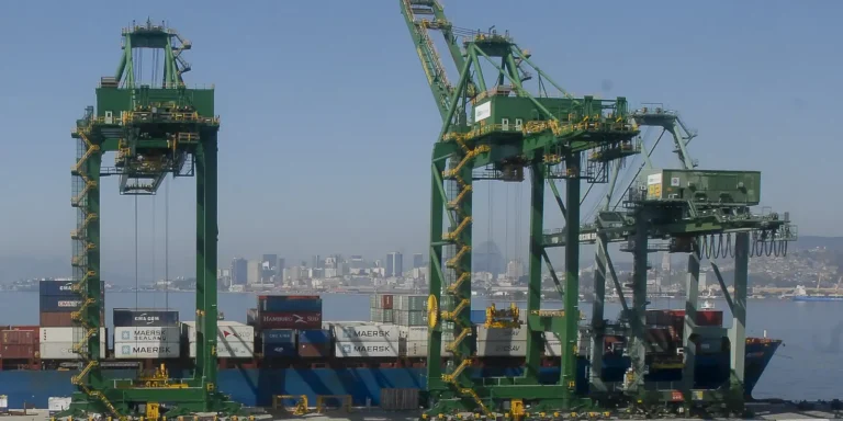 Exportações para o Oriente Médio caem 26% desde início da guerra