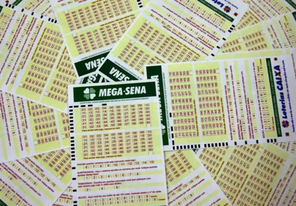 Mega-Sena sorteia prêmio estimado em R$ 100 milhões neste sábado