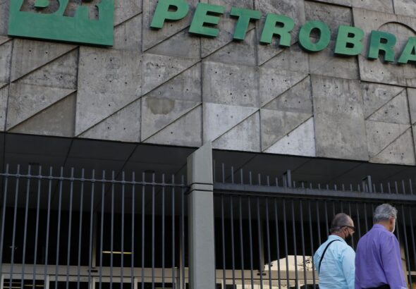Petrobras bate novo recorde na produção de barris de petróleo e gás
