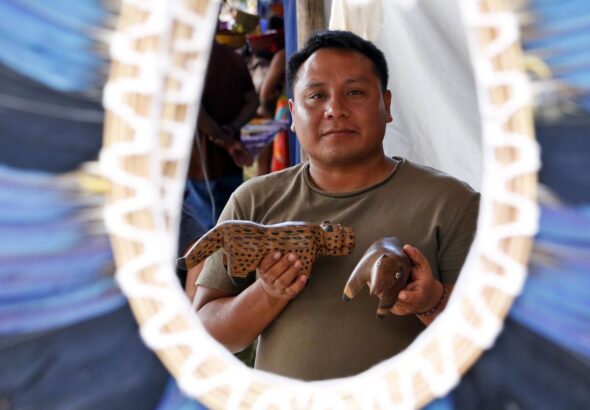 Indígenas relatam que desmatamento impacta produção de cocares