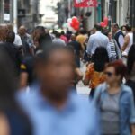 Abono salarial começa a ser pago para nascidos em março e abril