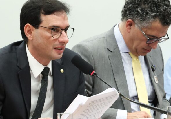 Fim da escala 6x1: relator propõe que um dia de folga seja no domingo