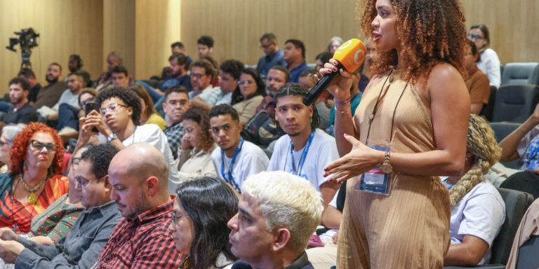 Simpósio no Rio discute futuro da mídia sonora no Brasil