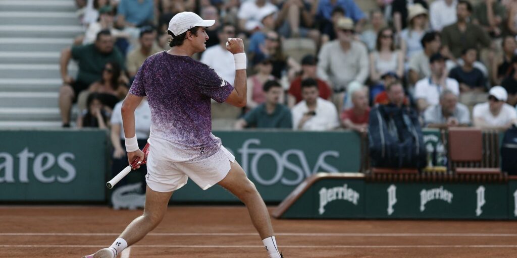 João Fonseca estreia com vitória no torneio de Roland Garros