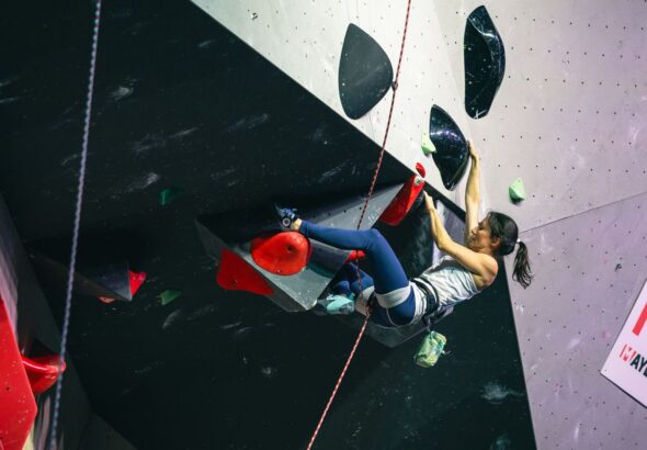 Marina Dias vence etapa da Copa do Mundo de paraescalada nos EUA