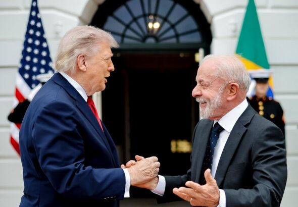 "Ninguém respeita lambe-botas", diz Lula sobre reunião com Trump